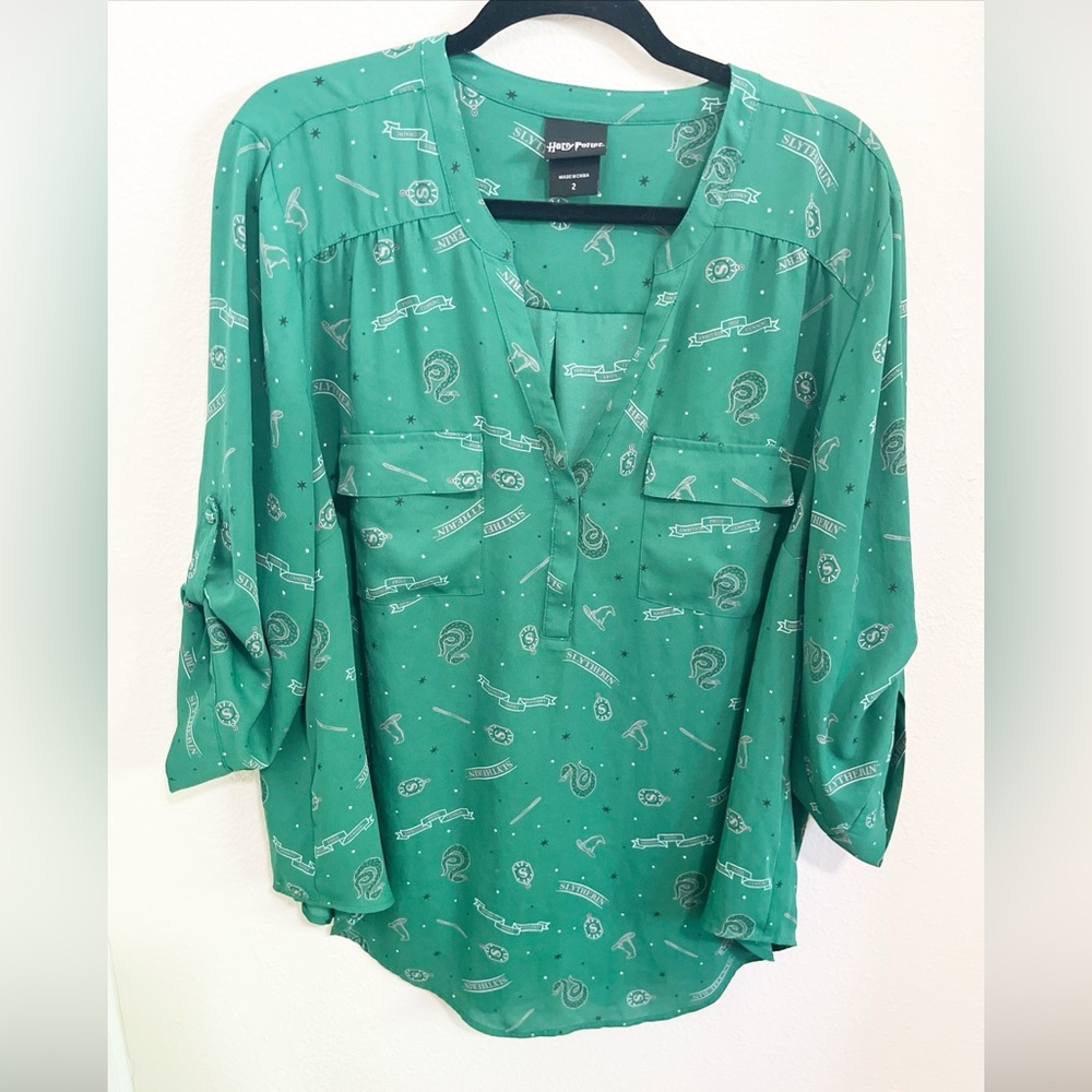Torrid Harry Potter Snake Green Relaxed Cuffed Sleeve Blouse